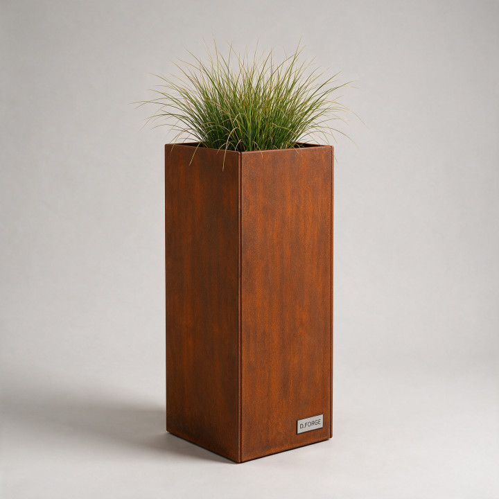 Jardinière en acier Corten - Carré - 40×40×80 cm, vue d'ensemble sur fond blanc