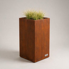 Jardinière en acier Corten - Carré - 50×50×80 cm, vue d'ensemble sur fond blanc