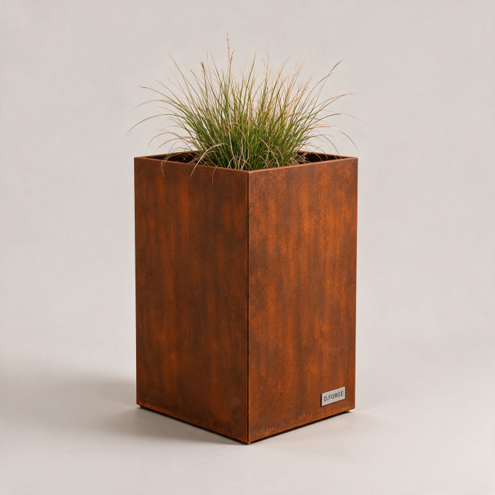 Jardinière en acier Corten - Carré - 60×60×80 cm, vue d'ensemble sur fond blanc